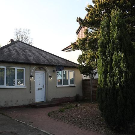 Cosy 3-Bed Bungalow Nec Airport Close To Amenities Birmingham Exterior foto