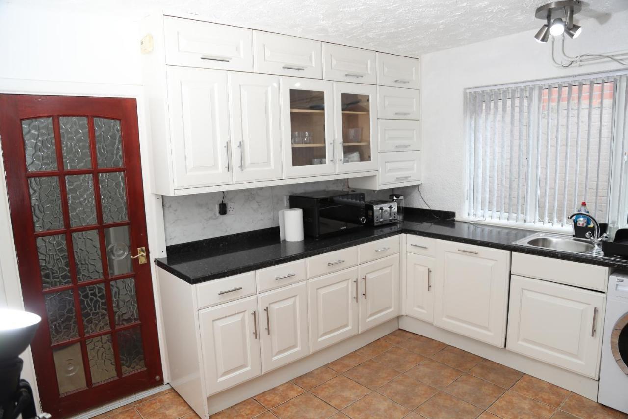 Cosy 3-Bed Bungalow Nec Airport Close To Amenities Birmingham Exterior foto