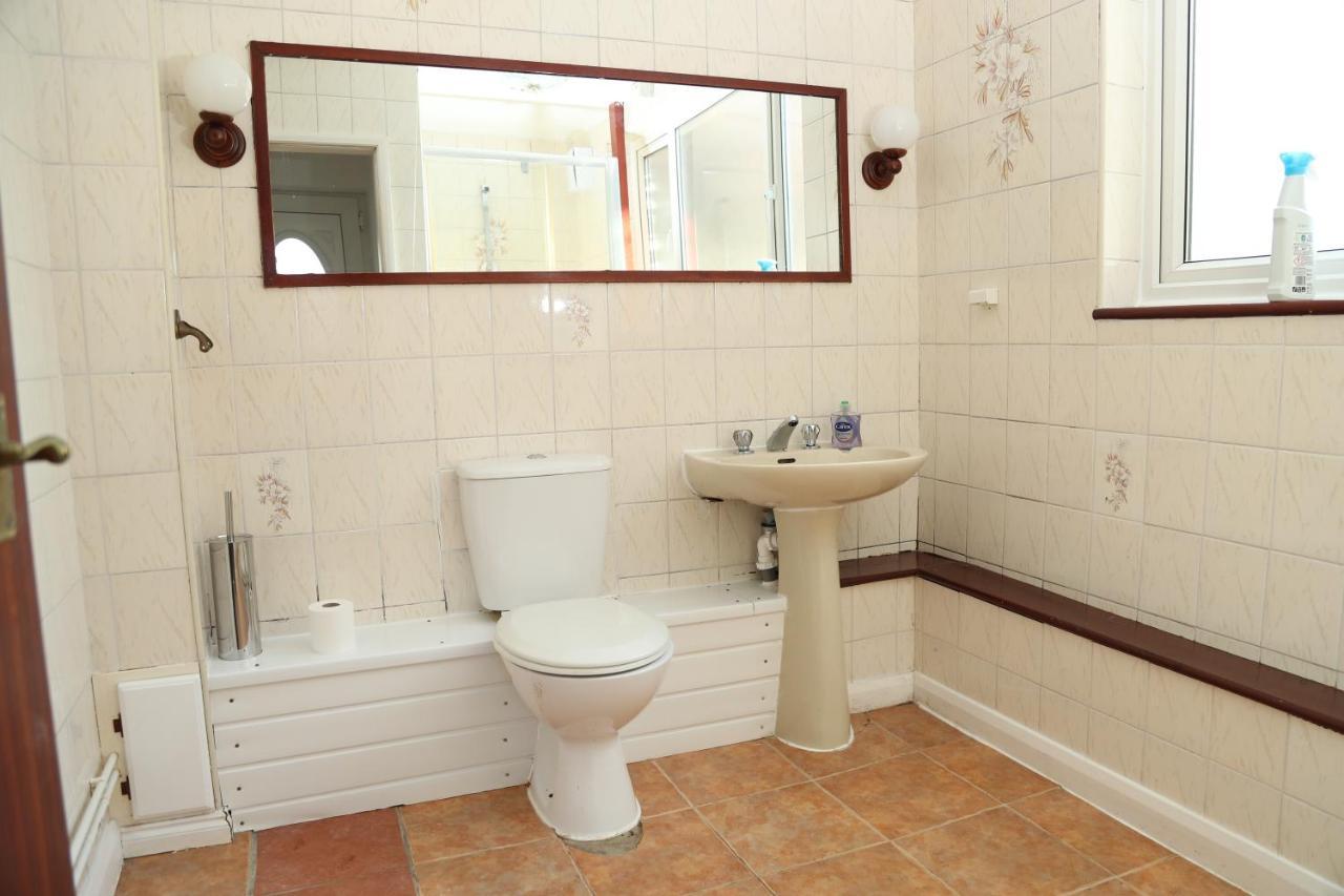 Cosy 3-Bed Bungalow Nec Airport Close To Amenities Birmingham Exterior foto